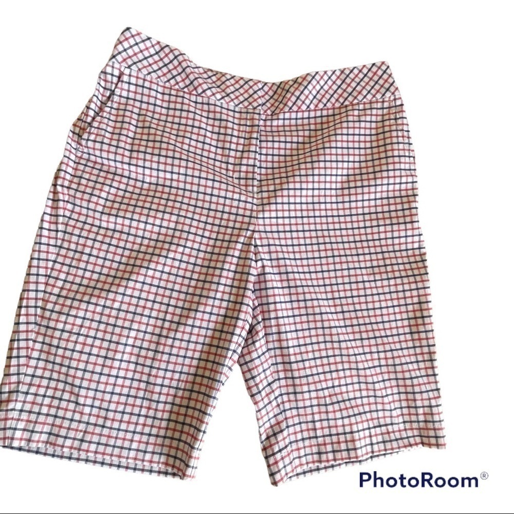IZOD GOLF SHORTS  SIZE 10  RED, WHITE & BLUE CHECKER PATTERN